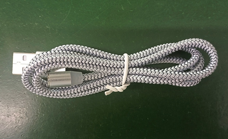 網紅搖搖杯磁吸充電線，短路自動斷電